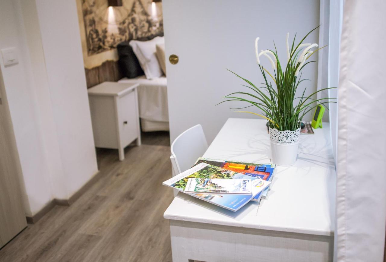 Venere Rooms 泰尔莫利 外观 照片